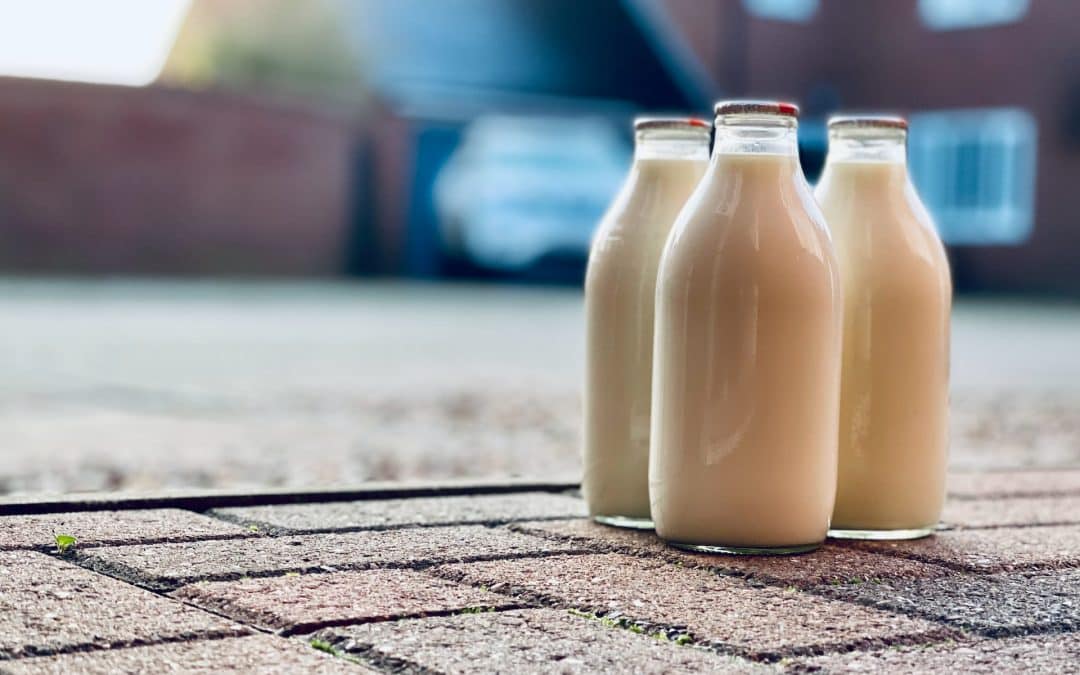 Devolução de garrafas de leite faz sucesso no Reino Unido 